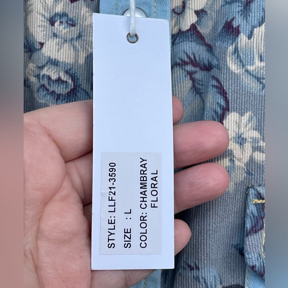 LOVE THE LABEL ANTHROPOLOGIE FLORAL CHAMBRAY BUTTONDOWN TOP LARGE - Picture 12 of 16